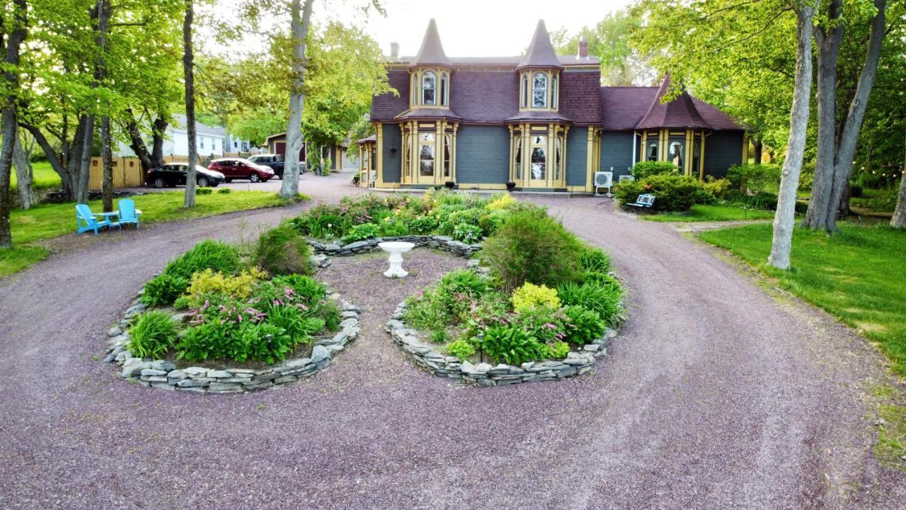Belle View Manor Inn Harbour Grace Exterior photo